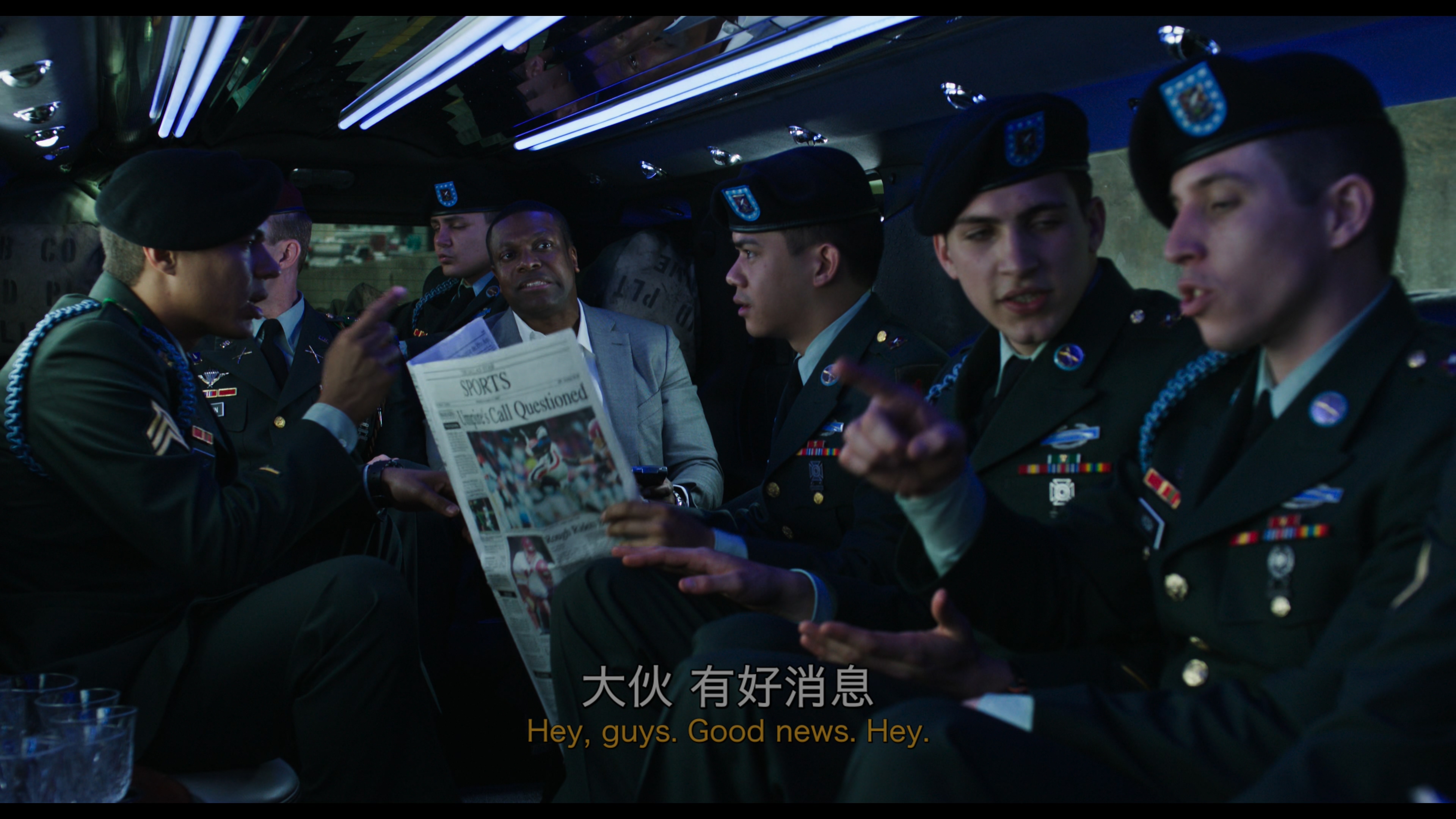 比利·林恩的中场战事/半场无战事 [4K UHD 原盘 国语/中字].Billy.Lynn\'s.Long.Halftime.Walk.2016.UHD.Blu-ray.2160p.HFR.HEVC.Atmos.TrueHD.7.1-TAG 84.41GB-13.jpg