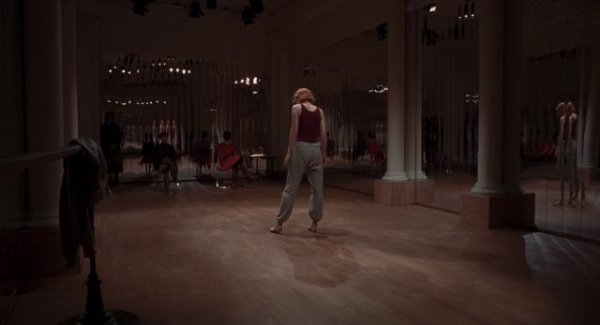 阴风阵阵/美版阴风阵阵 Suspiria.2018.720p.BluRay.x264.DTS-FGT 7.45GB-4.png