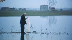 抽泣的草原[内封简繁中字].Trilogy.The.Weeping.Meadow.2004.1080p.BluRay.FLAC2.0.x264-PTer 24.39GB-8.png